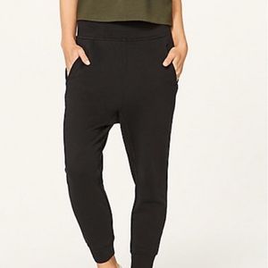 NWT Lululemon press pause jogger